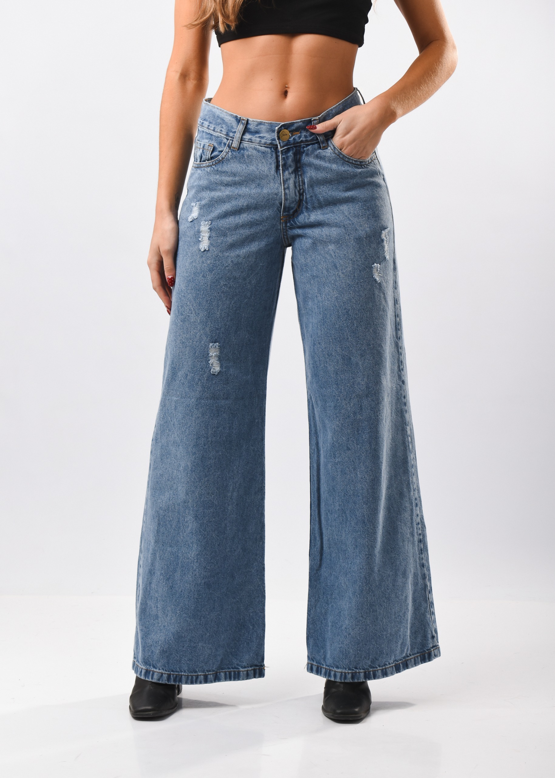 Mega Wide Leg Celeste con Roturas - 63d23582-82fb-4895-93d8-f5ba9078c697.jpeg