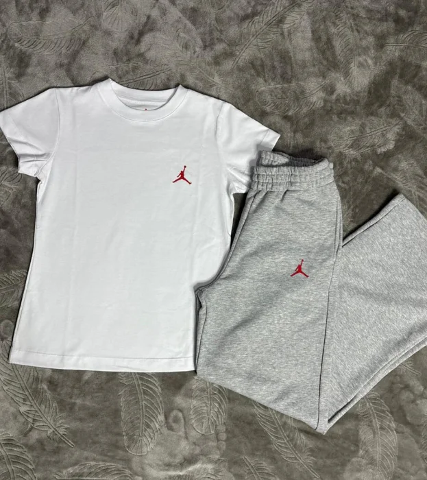 Conjunto Logo Jordan 3d Dama