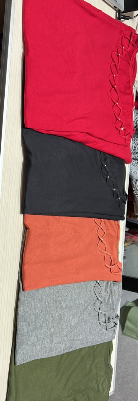 Remera Collar Evace - WhatsApp%20Image%202026-09-19%20at%2011.41.40%20AM.jpeg