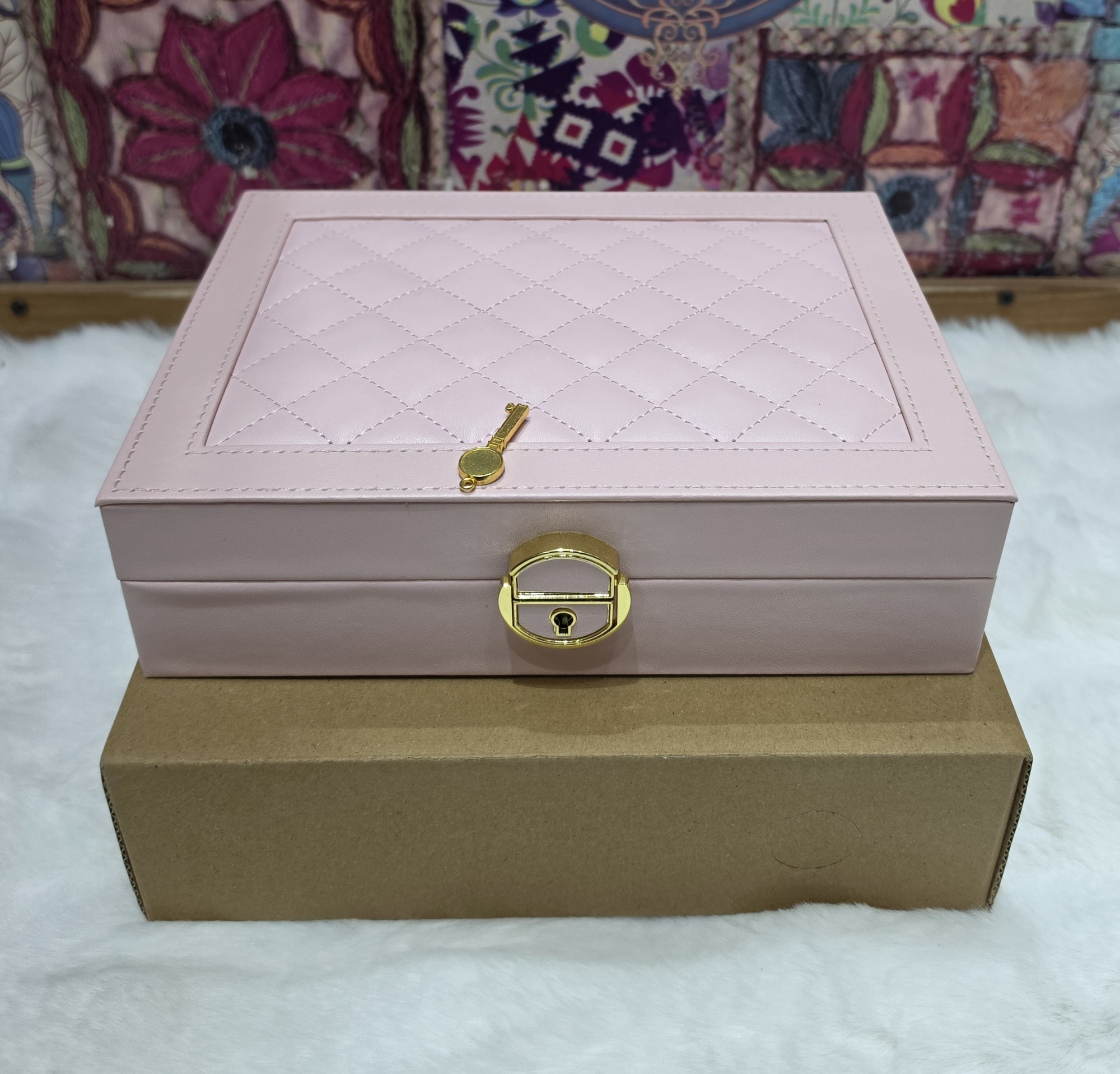 Organizador Grande de Cuero Pu con Seguro y Llave y Variedad de Compartimientos - Imagen 4