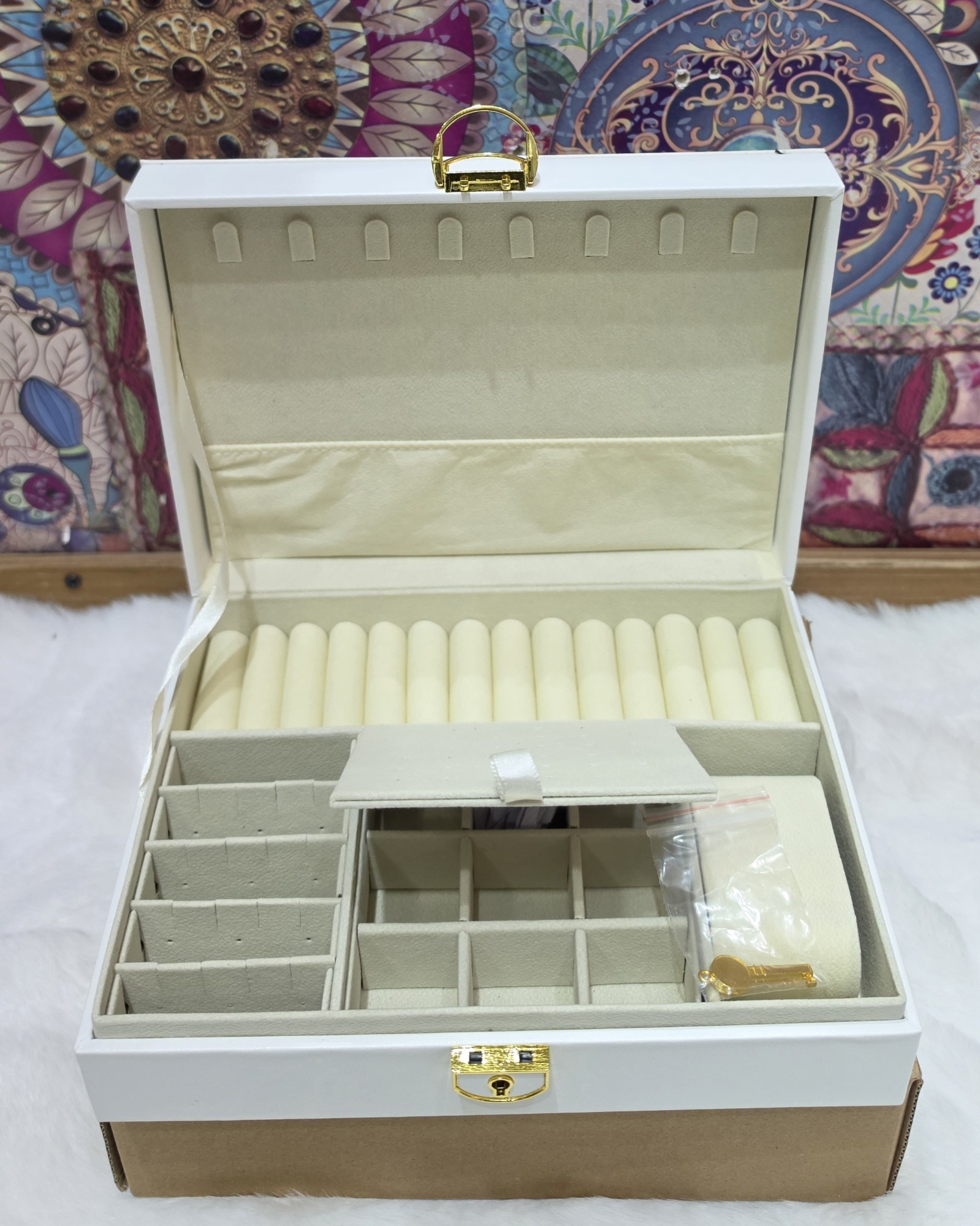 Organizador Grande de Cuero Pu con Seguro y Llave y Variedad de Compartimientos - Imagen 6
