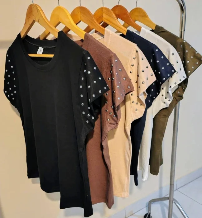 Remera Tachas de Melvin Viscosa!!!
