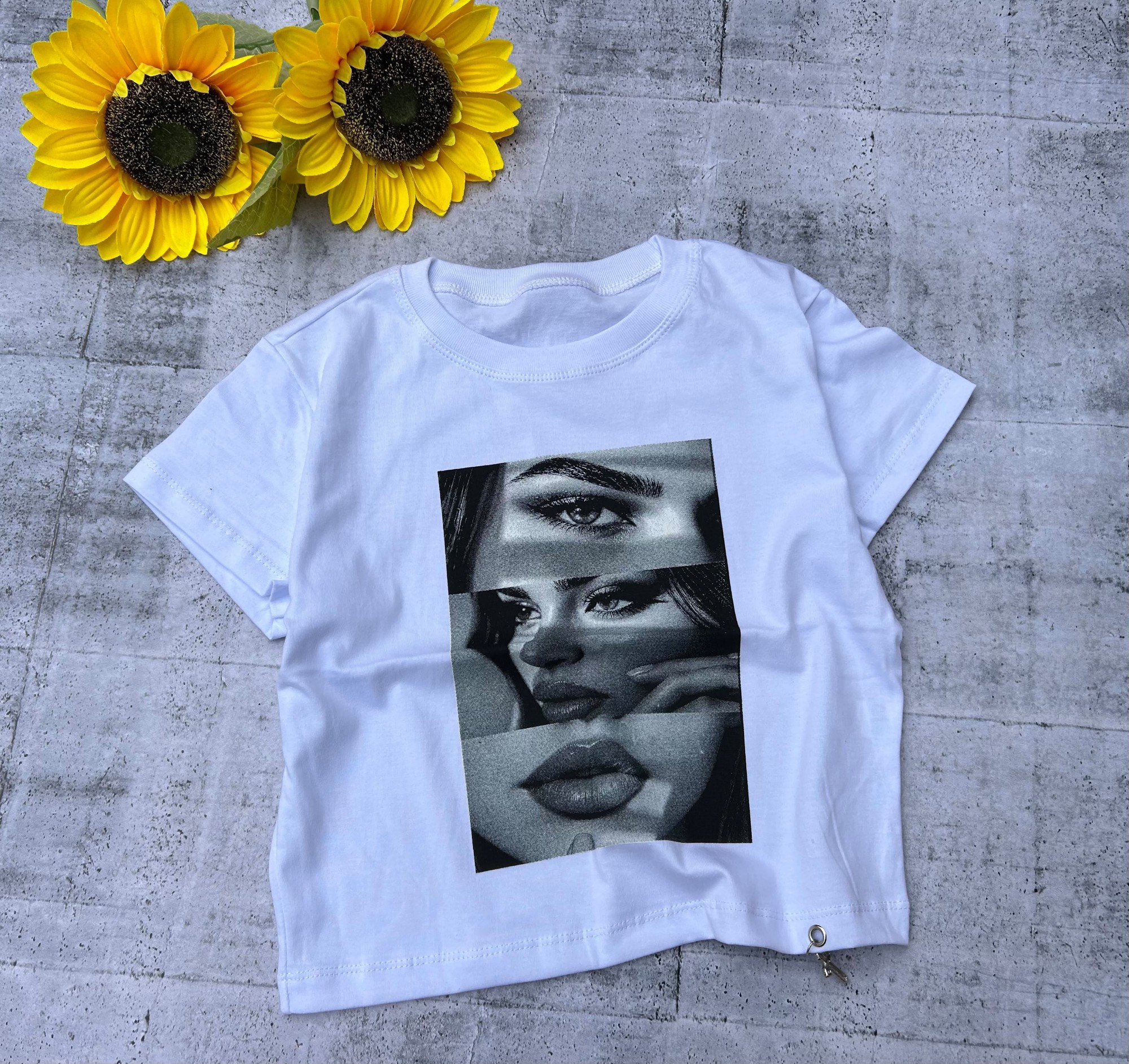 Baby Tee con Aplique - Imagen 2