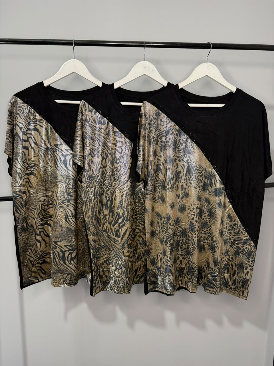 Importado Blusa Animal Combinada Strass - WhatsApp%20Image%202026-09-20%20at%201.29.20%20PM.jpeg