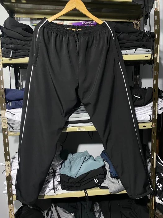 Pantalón Rompeviento Clasico