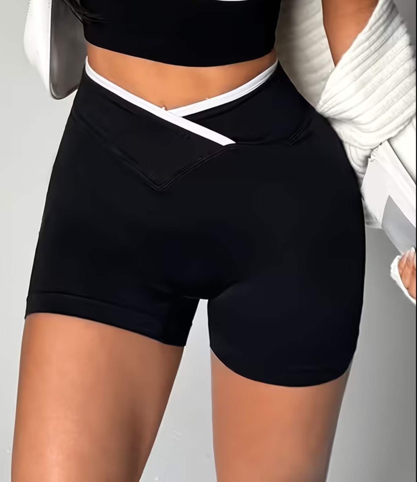 Short Cintura V - Imagen 2