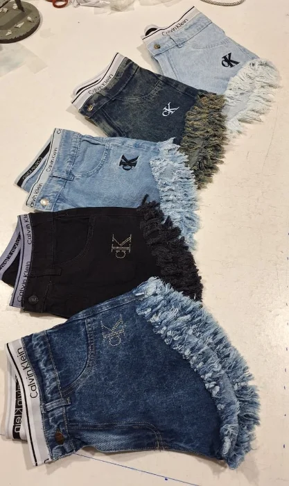 Short Playero Bordado y Brillos Elástico Ck