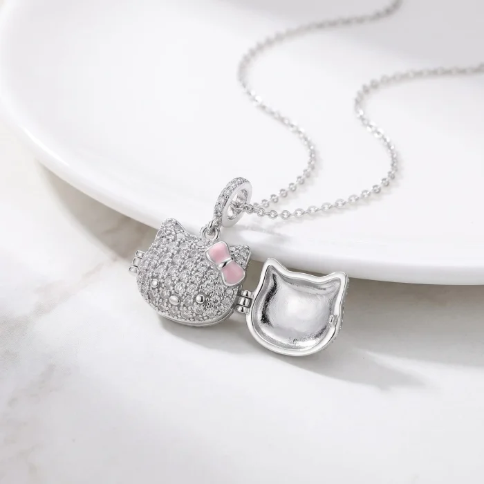 Collar Kitty en Relicario en Plateado