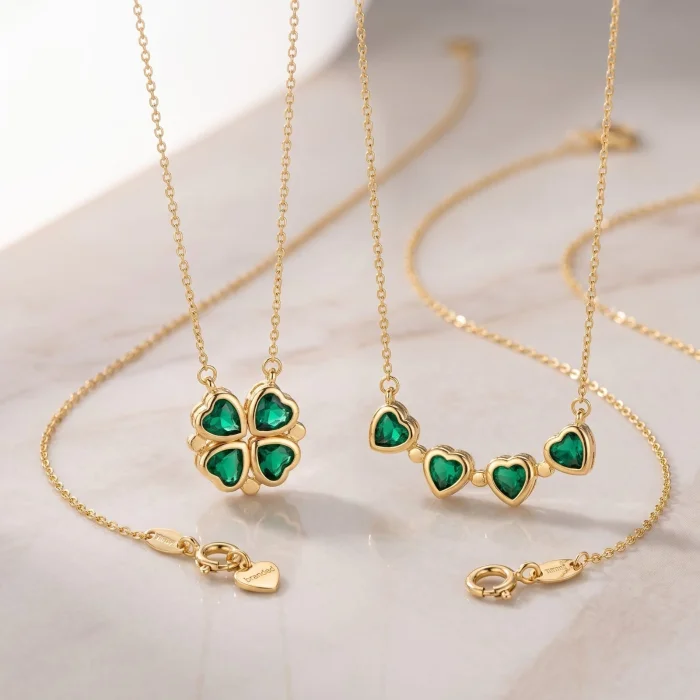 Collar Trébol Transformable con Circón en Corazón Verde