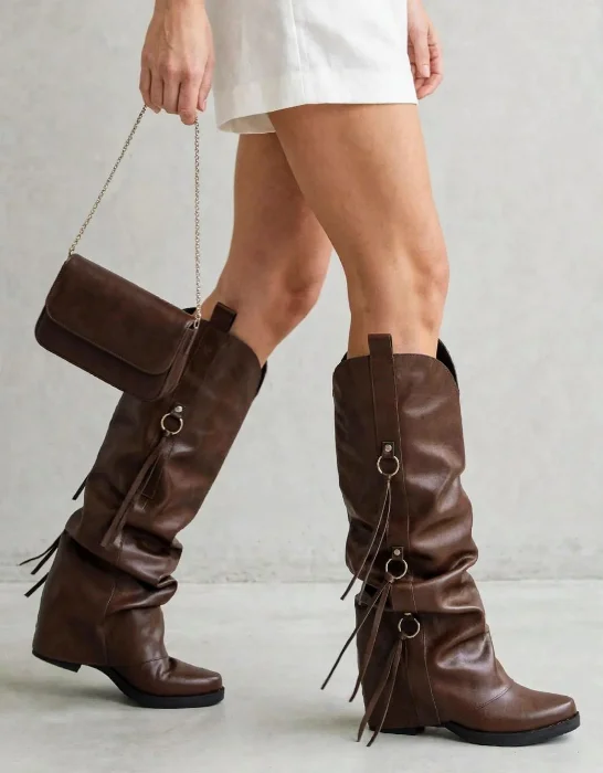 Bota con Flecos