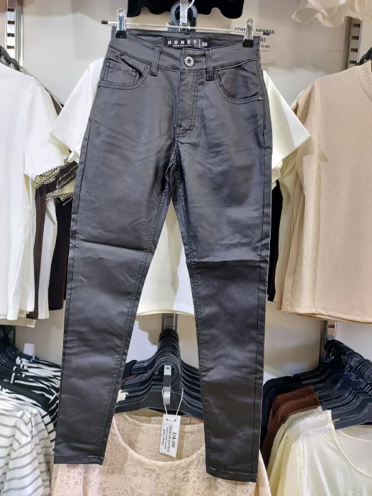 Pantalón Engomado