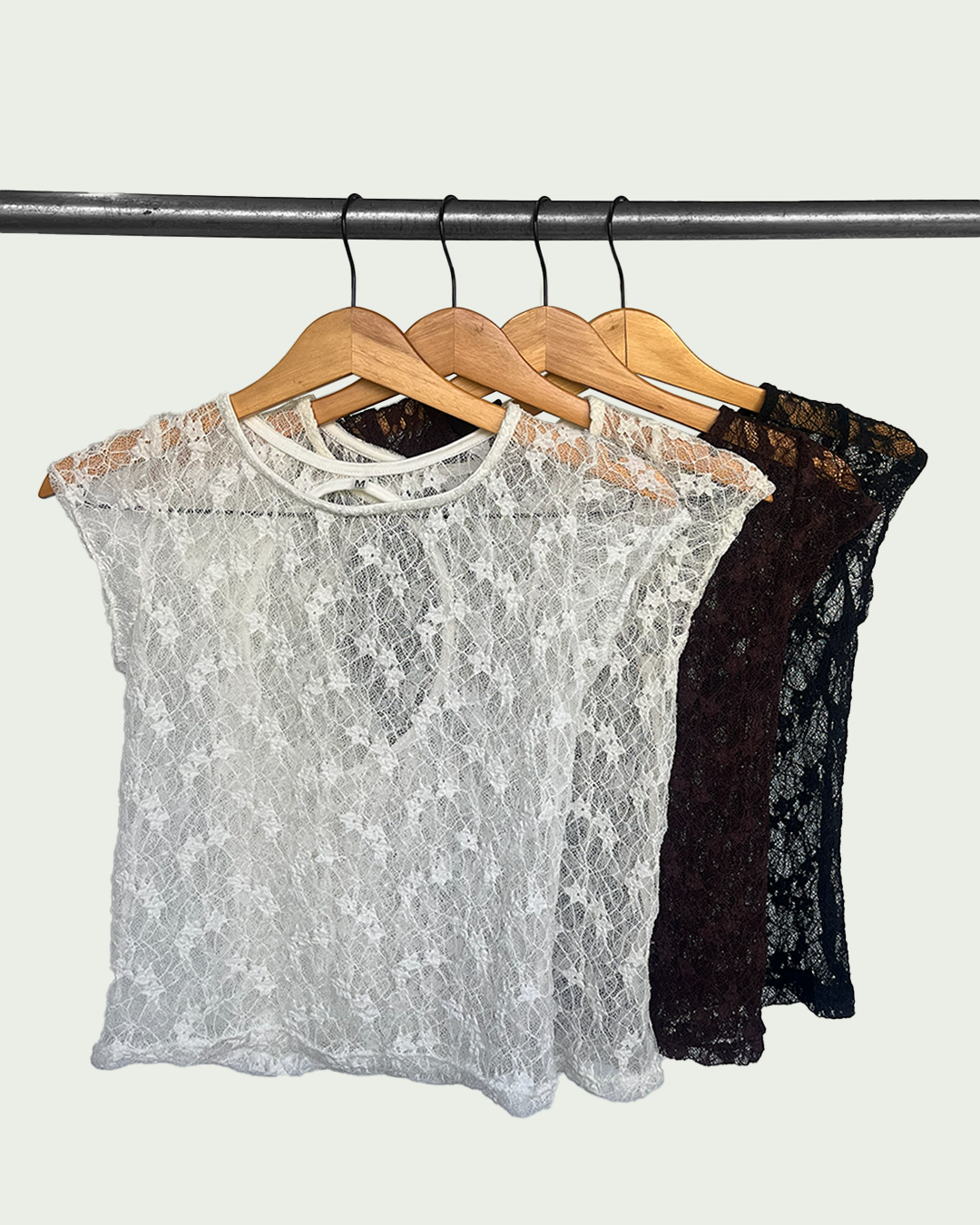 Top Encaje Veda Espalda Descubierta - Top_Encaje%20veda_Espalda%20Descubierta_perchero.png