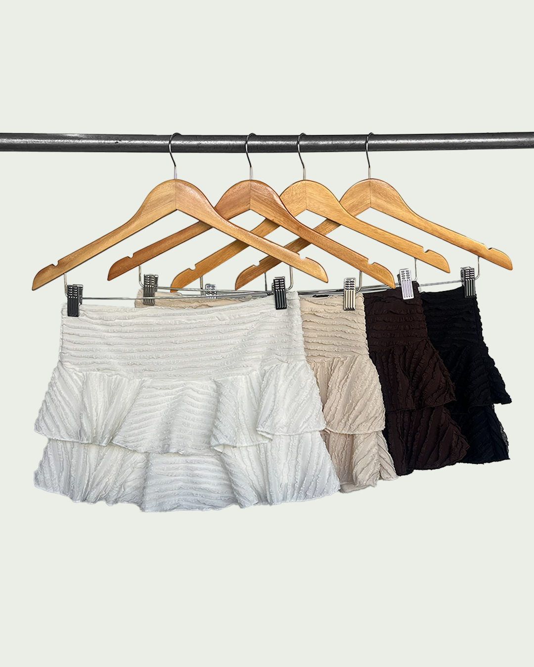 Pollera Pantalon Mini Ruffle Volados - Pollera%20Pantalon_Mini%20Ruffle_Volados_perchero.png