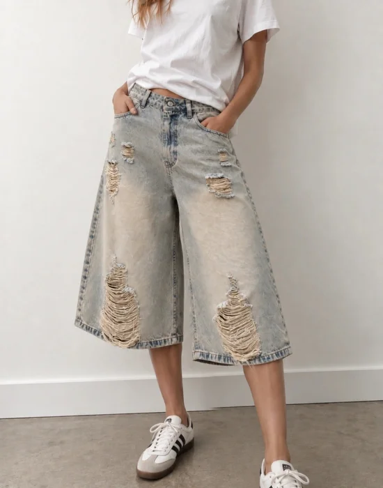 Bermuda Oversize Matizado Arena con Roturas Denim Rigido Premium
