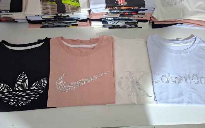 Remeras con Estras