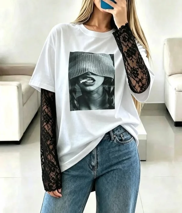 Remera con Manga de Encaje
