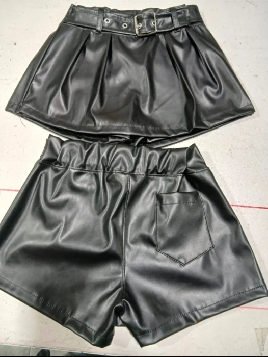 Short Pollera Engomado