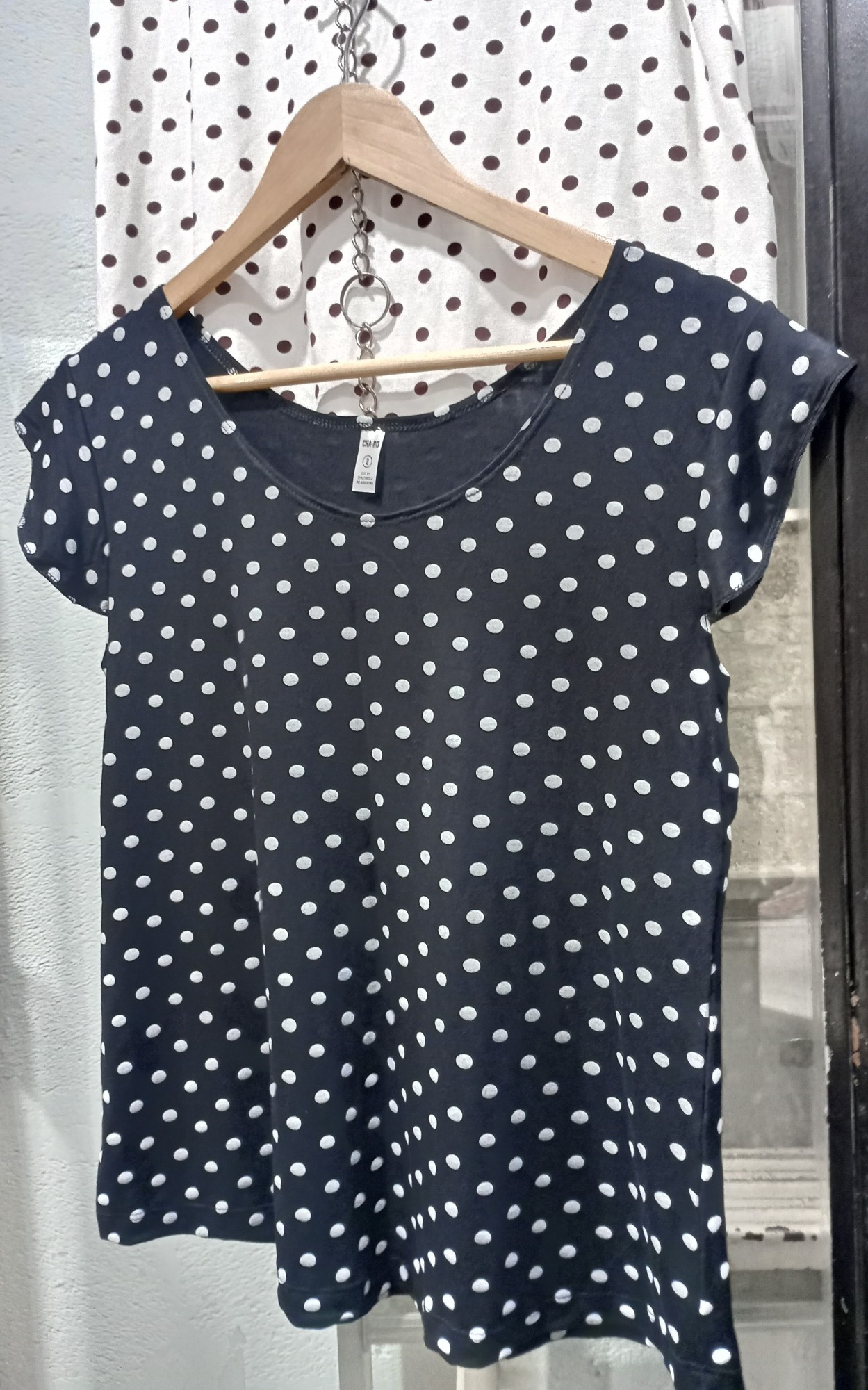 Remera con Lunares. - Imagen 2