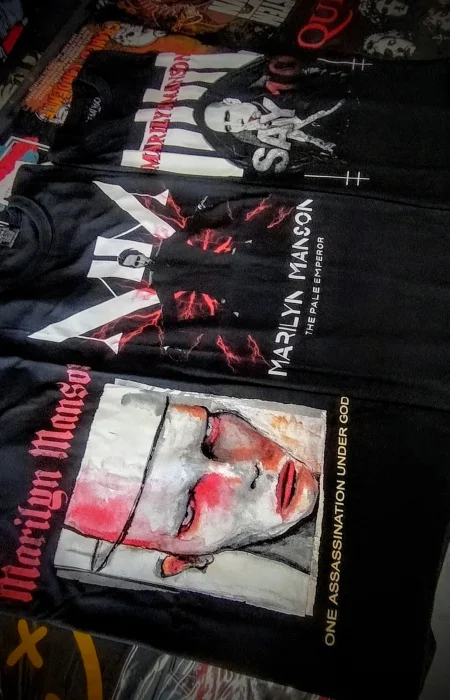 León Rock Remeras