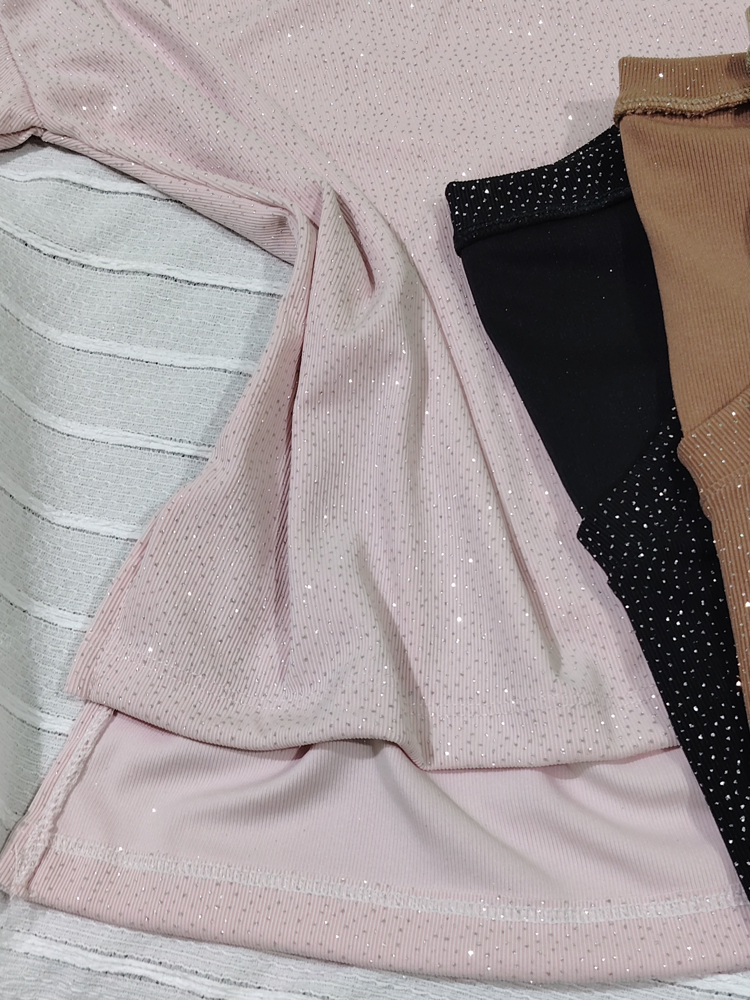 Remera con Tajo Gliters - Imagen 4