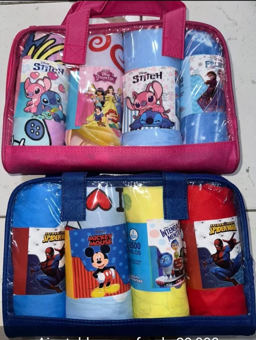 Ajustables Infantiles con Fundas de Almohada