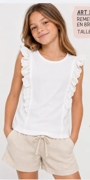 Remera con Brodery al Tono