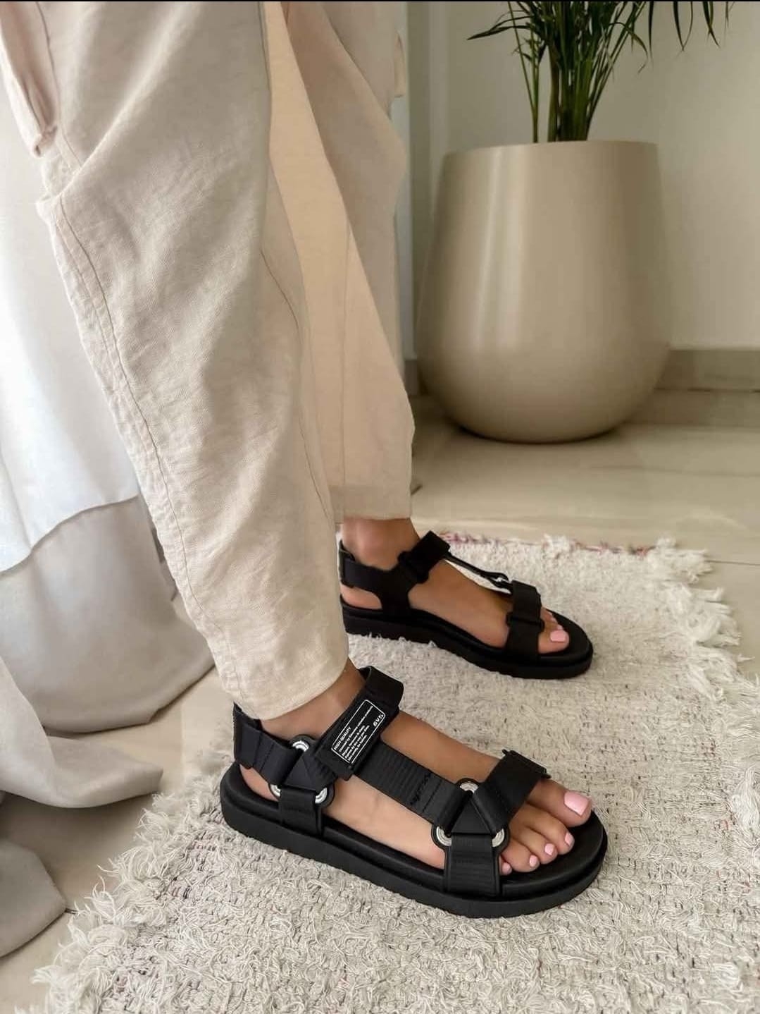 Sandalias de Goma Nara Negro con Abrojo - Imagen 2