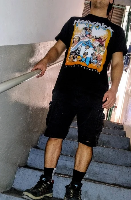 León Rock Remeras