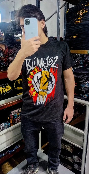 León Rock Remeras