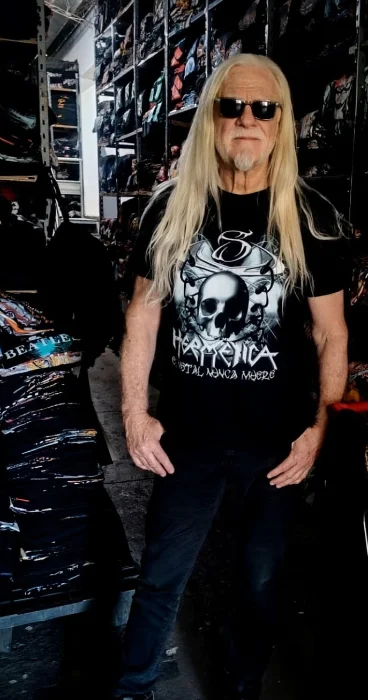 León Rock Remeras