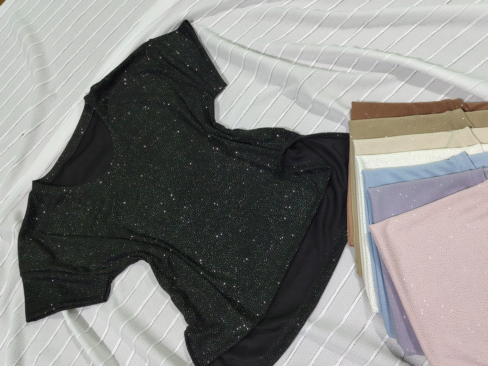 Remera con Tajo Gliters - Imagen 7