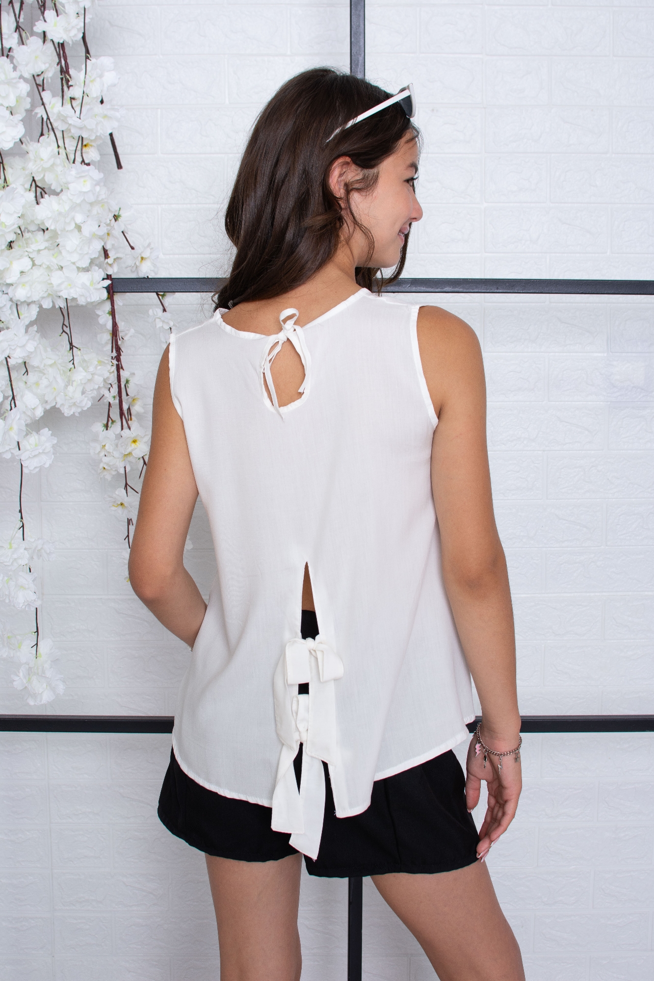 Camisola Victoria con Doble Moño en la Espalda - Imagen 2