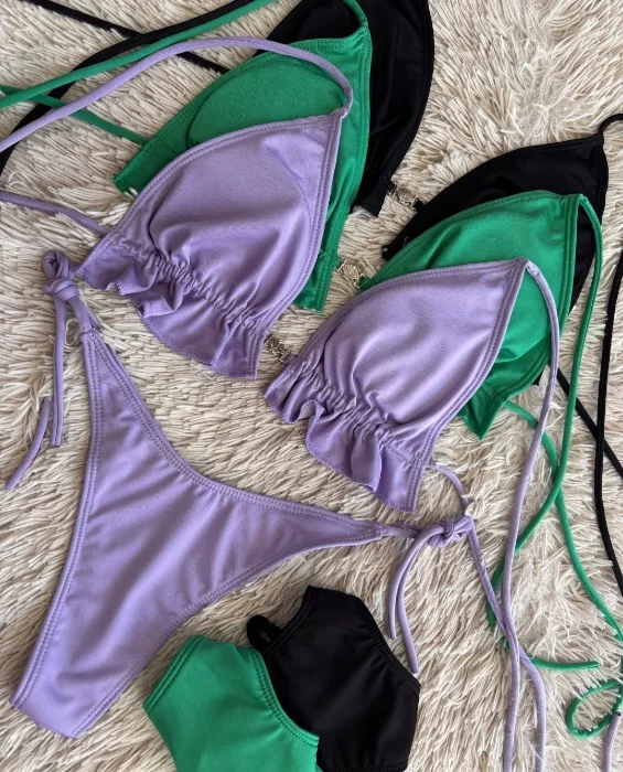 Bikinis por Docena