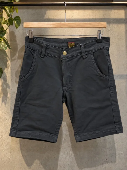Bermuda Gabardina Verde o Gris Oscuro