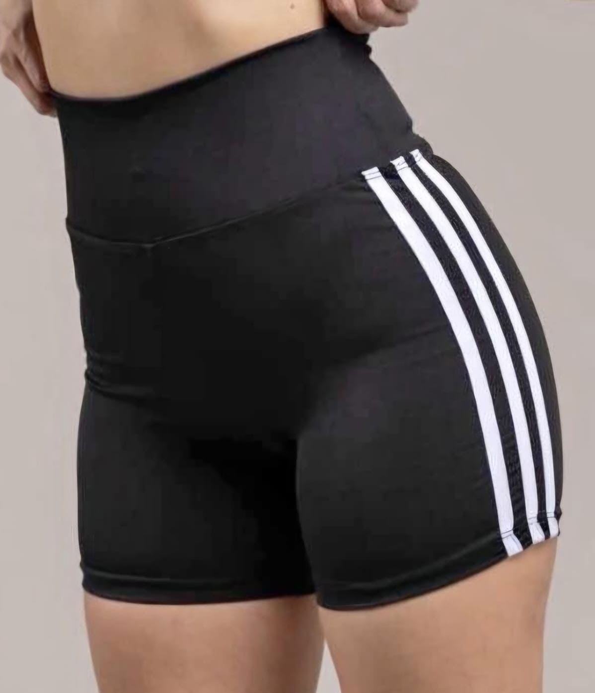 Conjunto de Tpo y Short - Imagen 2