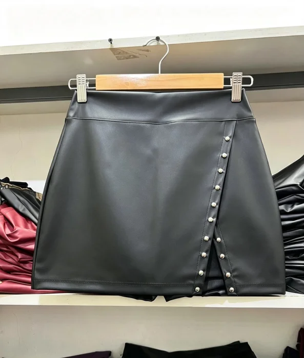 Short Pollera con Tachas