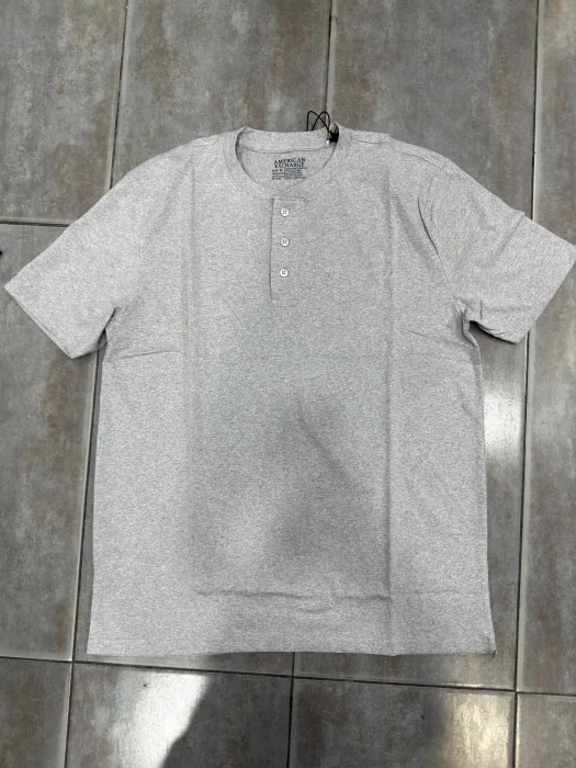 Remeras con Botón