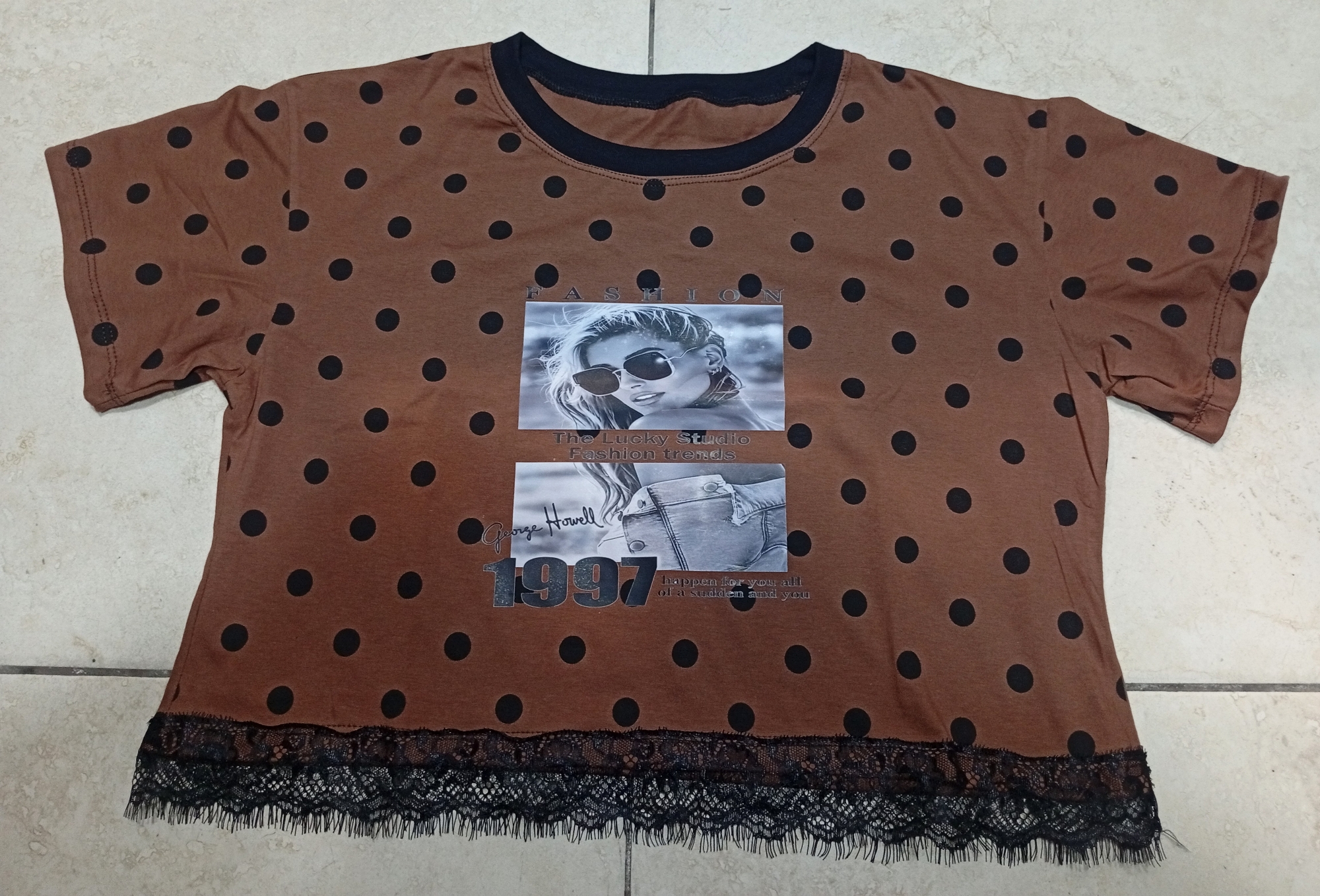 Remera Oversay Corta con Puntilla - Imagen 2