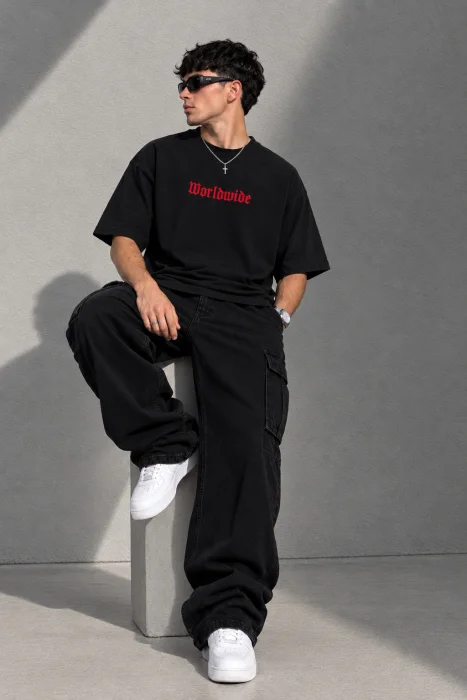 Remera Over Bordado World
