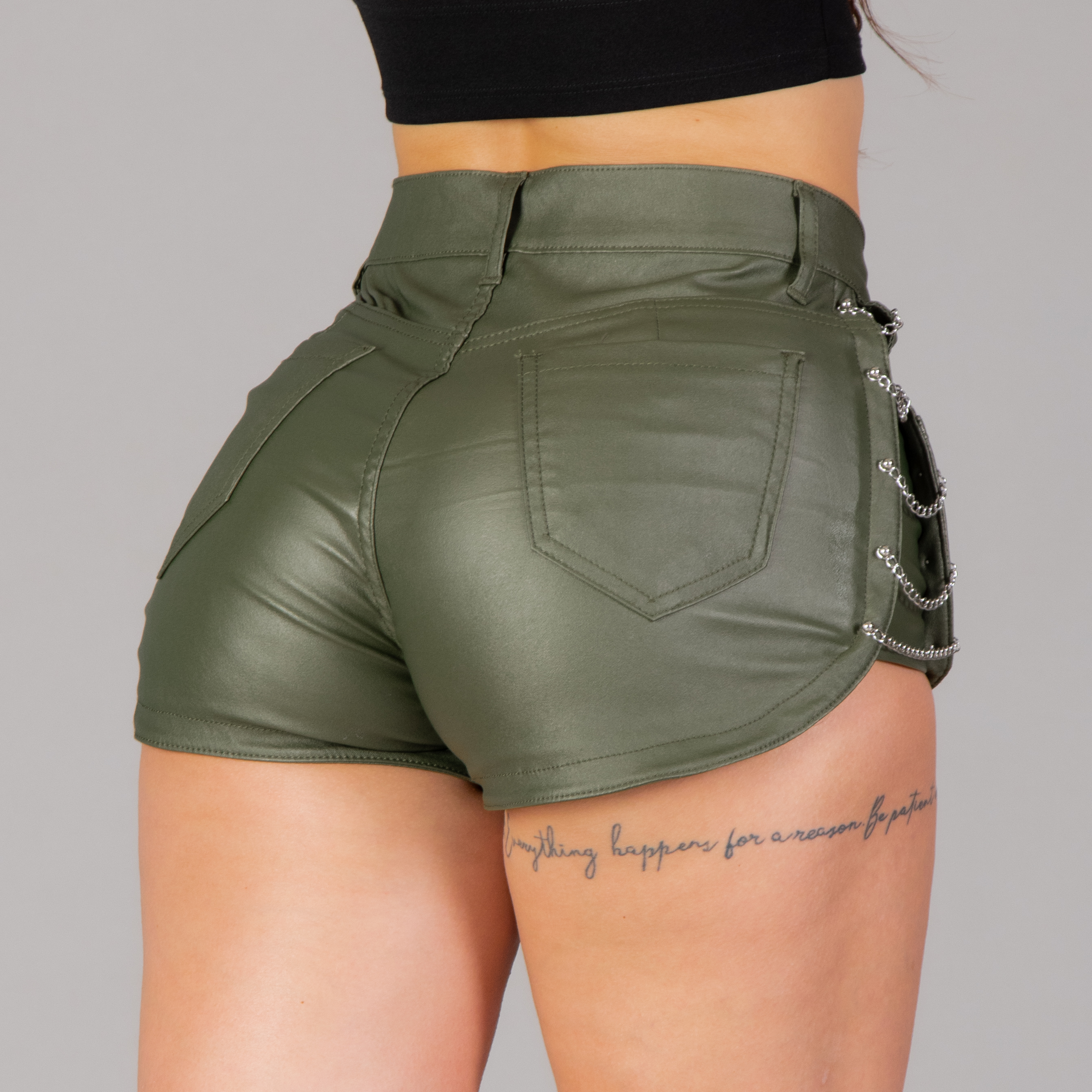 Short Engomado con Cadenas Estilo Sport Militar - 3%20(23).jpg