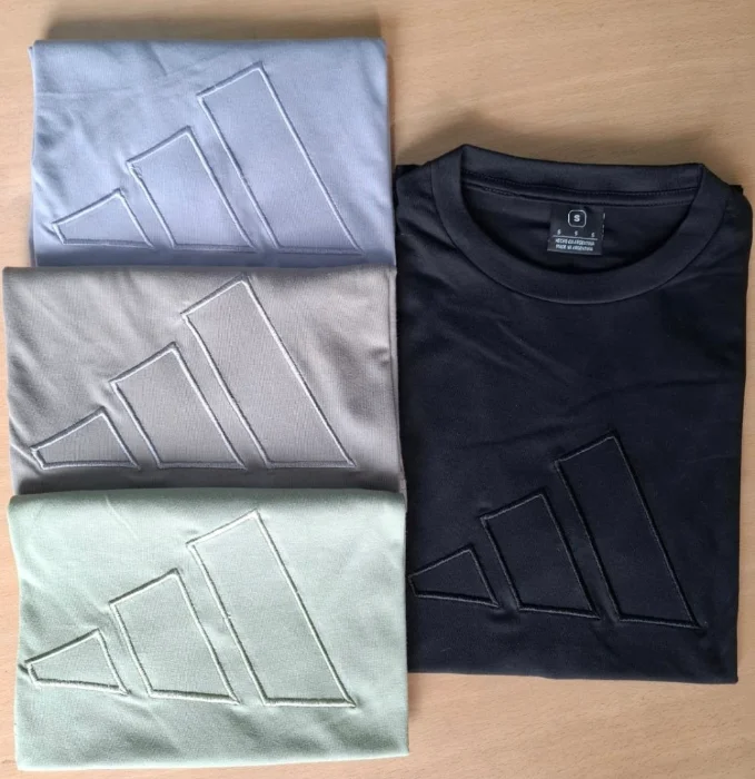 Remera Adi Bordado 3d Premiun de Hombre