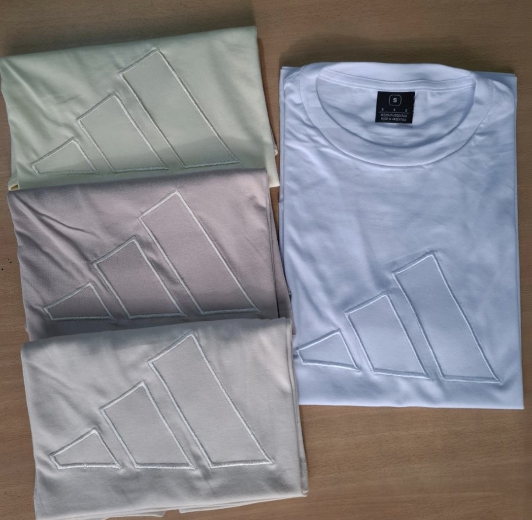 Remera Adi Bordado 3d Premiun de Hombre - Imagen 2