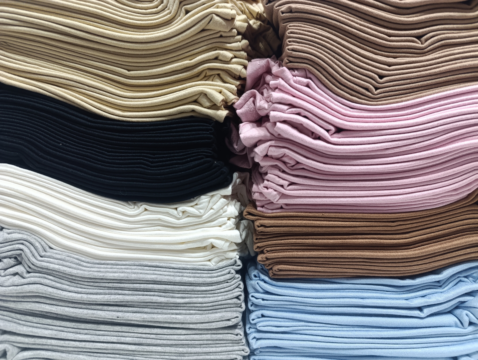 Remeras Cuello Corazón con Funce de Modal Viscosa por Curva - Imagen 3
