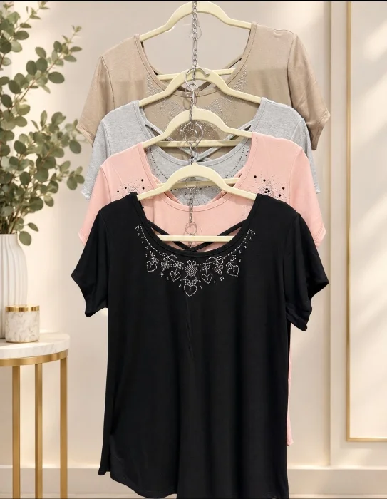 Remera con Aplique