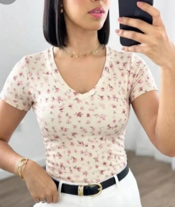 Remera Escoté en V