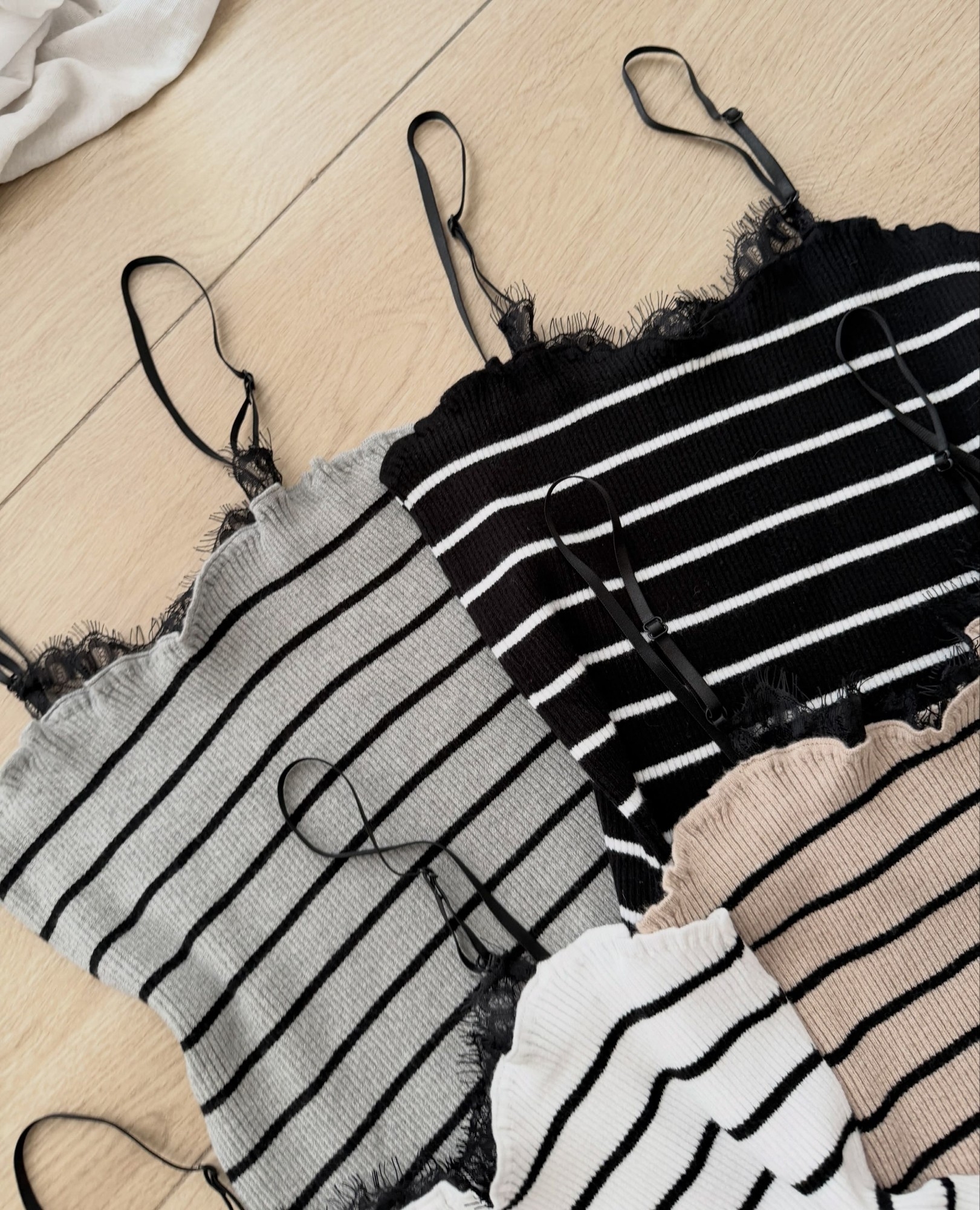 Musculosa Bremer con Puntilla y Bretel con Regulador - Imagen 6