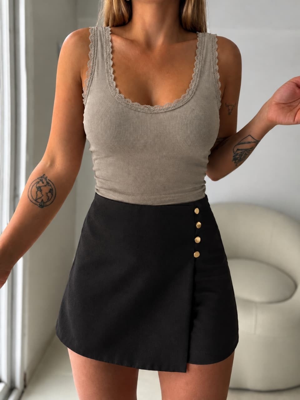 Musculosa con Puntilla Cuello Redondo - Imagen 3