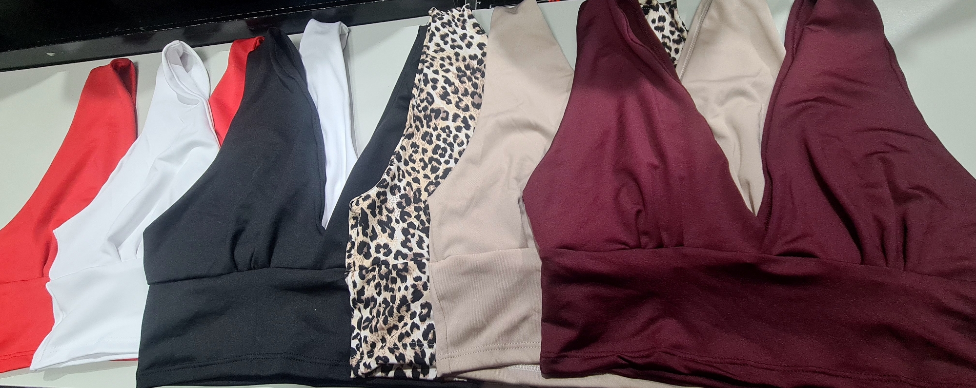 Crop Top V - Imagen 4