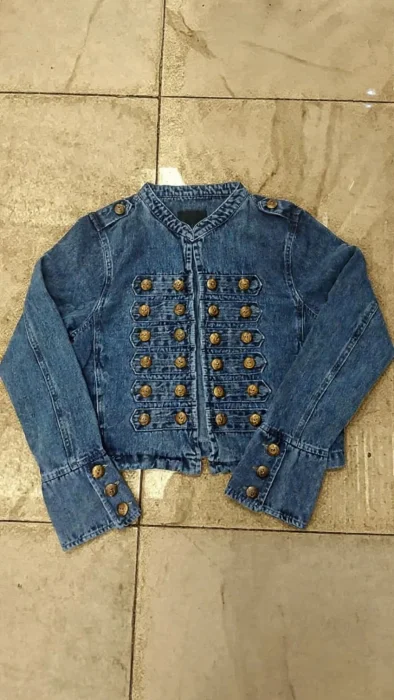 Chaqueta Napoleón Color Azul Botones Dorados Denim Rigido