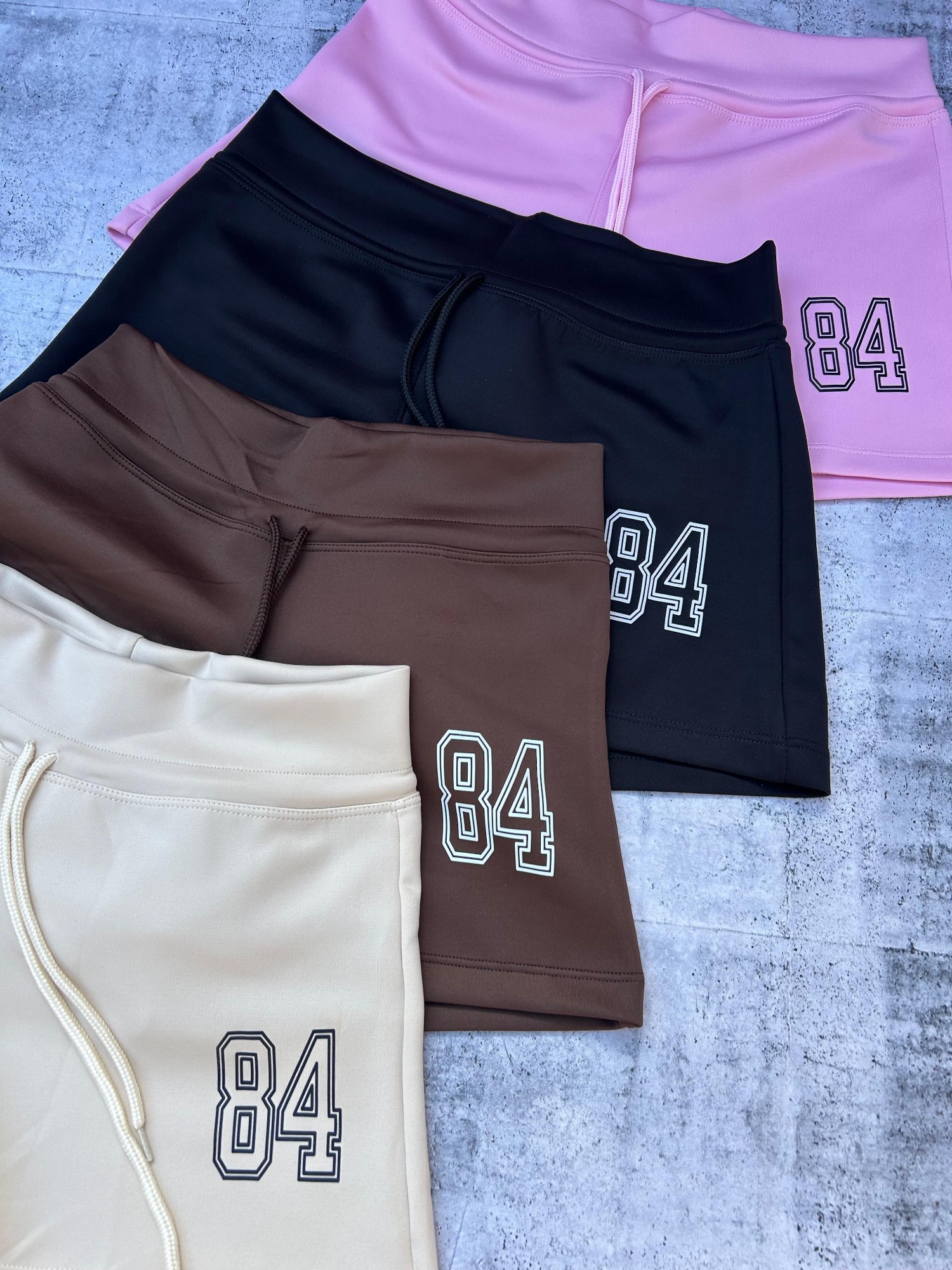 Short 84 - Imagen 4